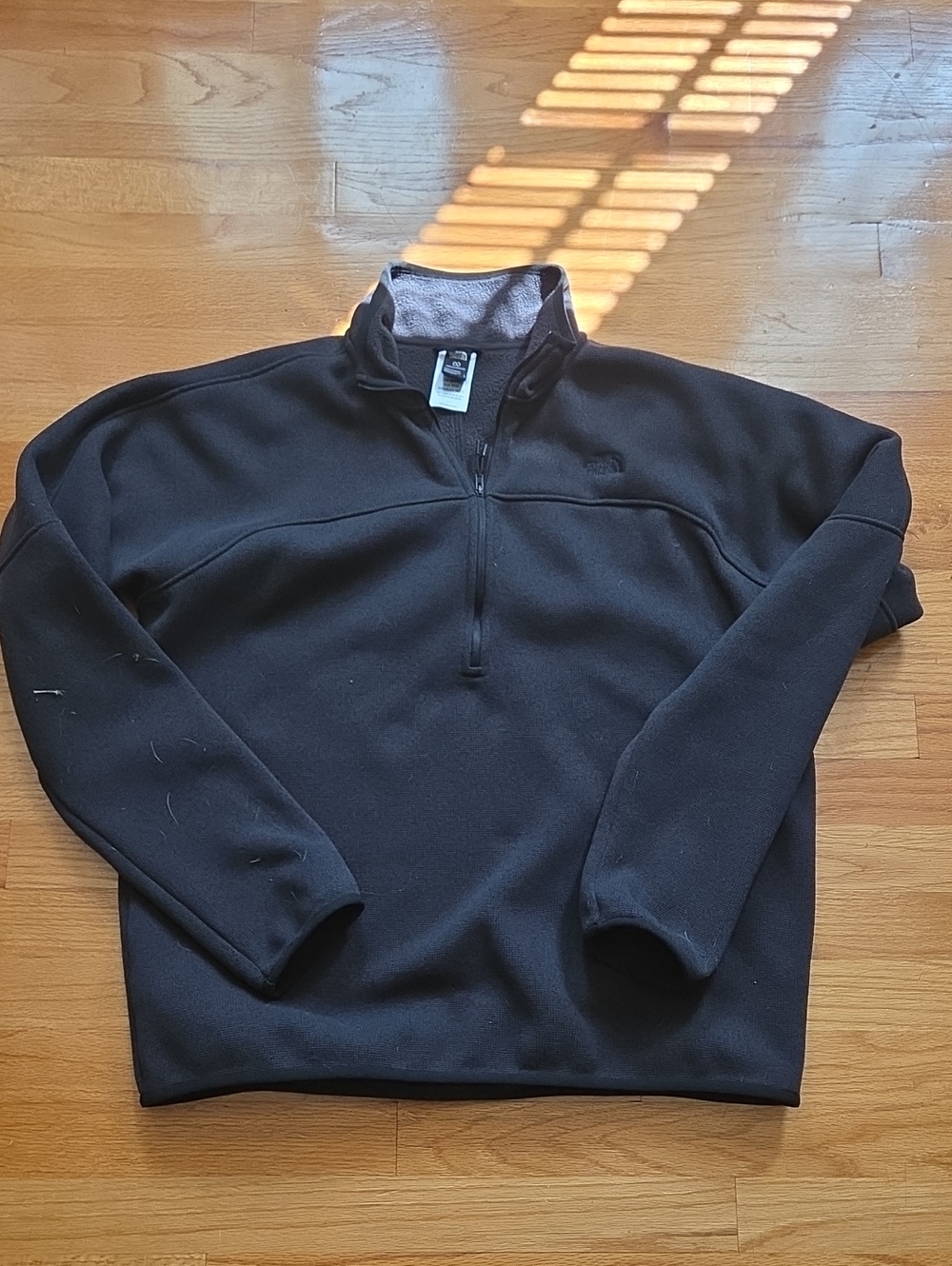 The North Face Men’s Black Half-Zip Fleece Pullover